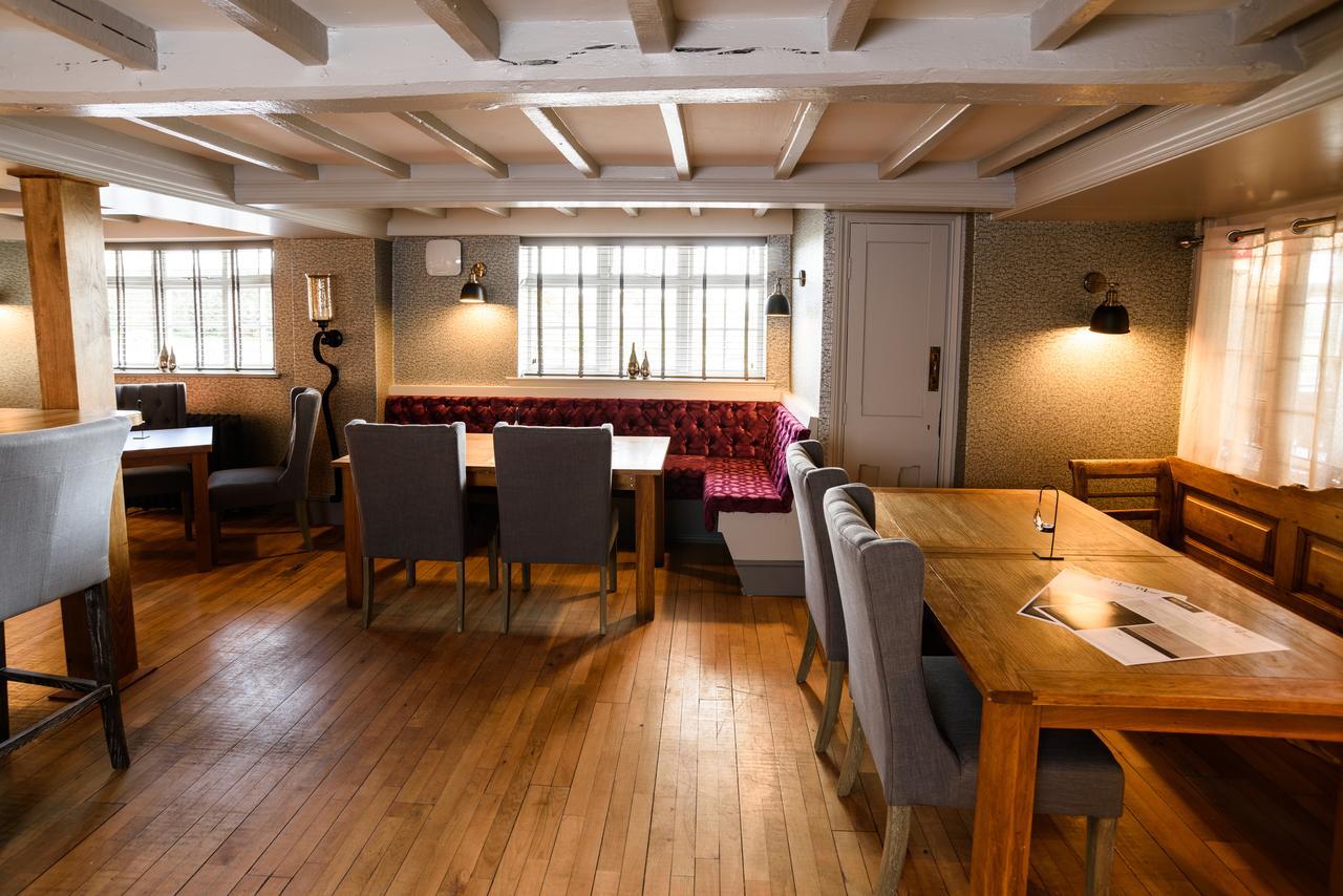 The Wheatsheaf Отель